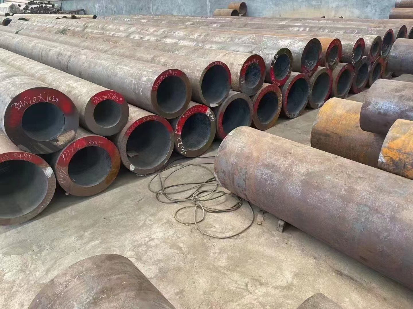伊春市无缝钢管切割定尺切割加工异形无缝钢管 - 价格
